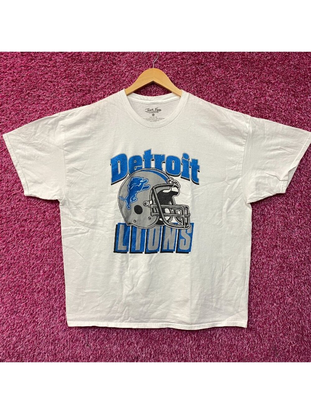 Junk Food Clothing Detroit Lions Throwback Helmet Logo T-Shirt XL